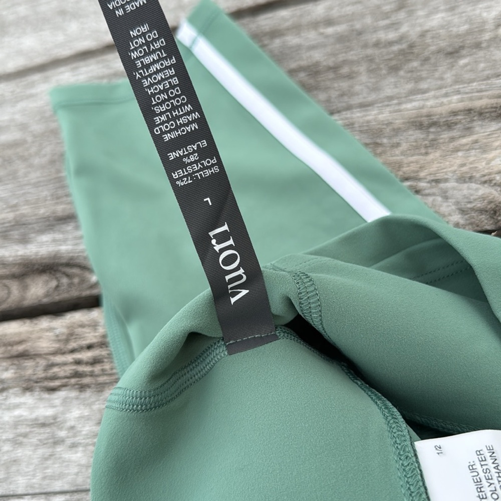 Vuori Track Legging Celadon green size Large nwt - Picture 6 of 7